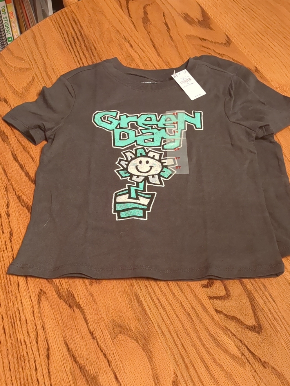 Old Navy Charcoal Tee with Teal Green Day Graphic